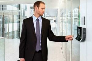 СКУД в офіс: важливий компонент безпеки для співробітників та клієнтів